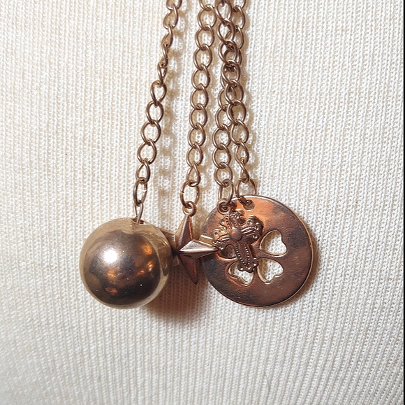 Abstract Necklace - Picture 4 of 5